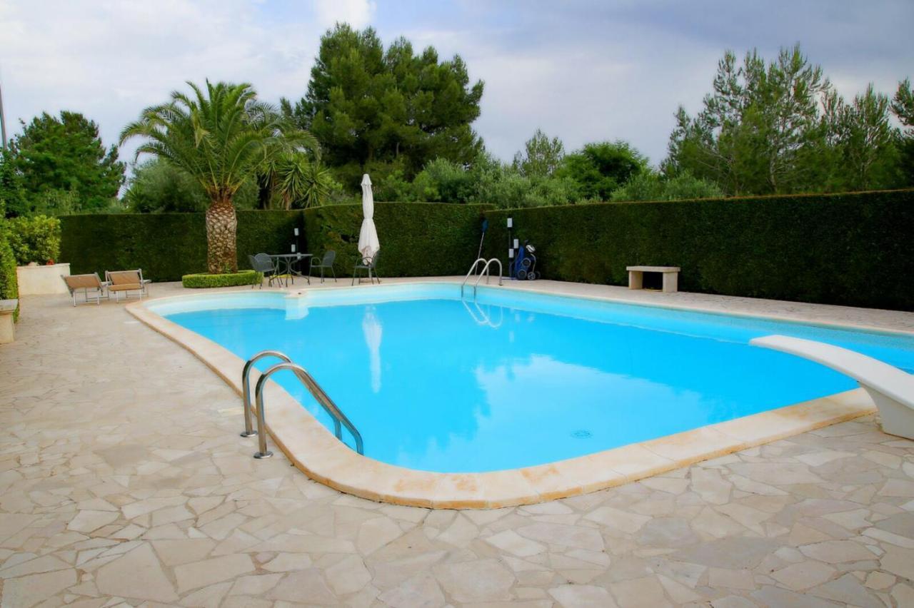 세글리에 메사피카 Trullo Al Monte B&B 외부 사진